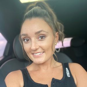 Meet your Posher, Hailey